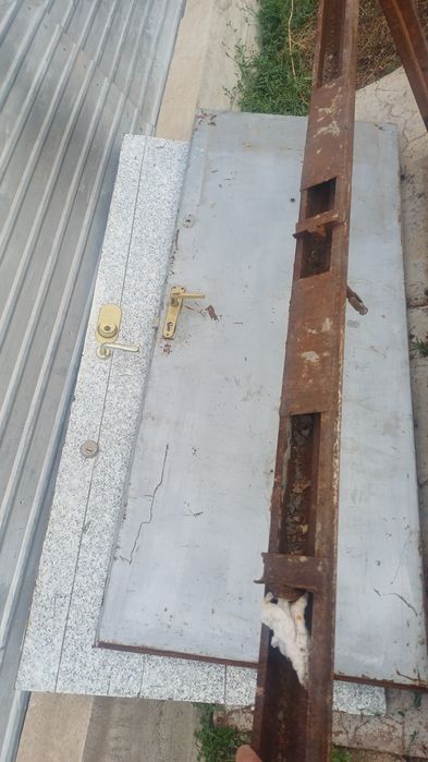 Екі темір есік сатылады