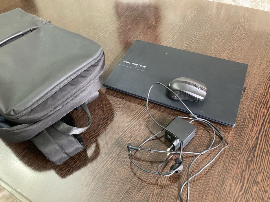 ноудбук Asus vivobook