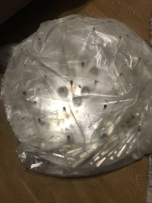 Продам люстрю