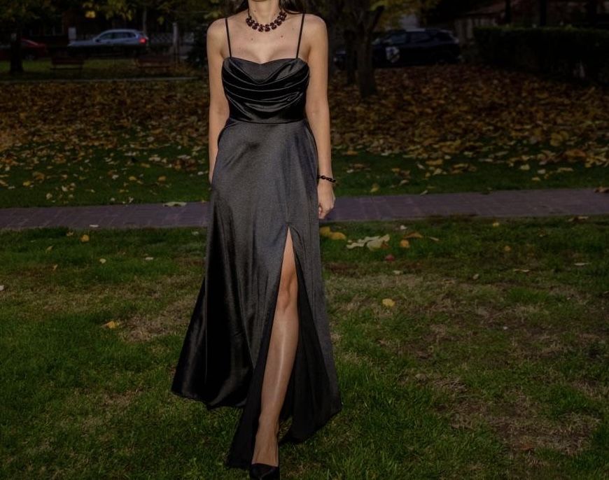 Официална черна сатенена рокля