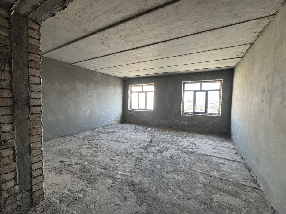 Продается квартира 126 кв, коробка, Аэропорт. Собственник