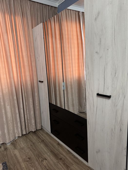 Спалня с гардероб и скрин