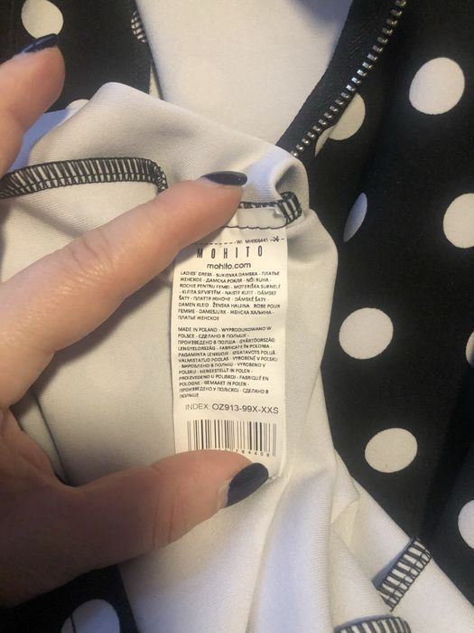 Неопренова рокля mohito хс размер 10€