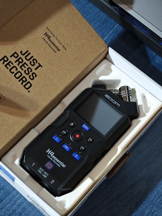 Zoom H4 essential - recorder extern