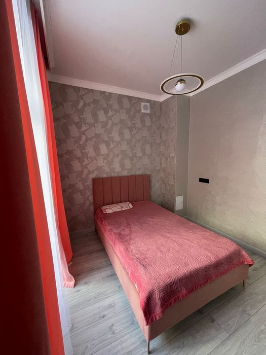 Поклейка обой. Левкас.