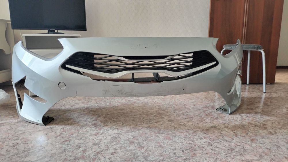 Продам бампер на Kia Ceed