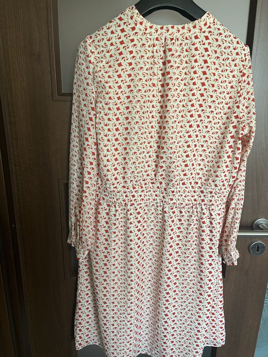 Рокля с мотиви H&M с дълъг ръкав