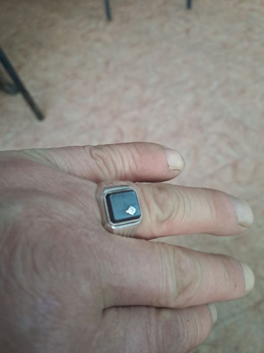 Продам срочно серебро