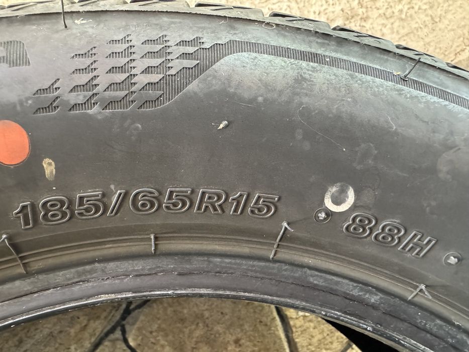 Автомобилни гуми 185 65 15 Bridgestone
