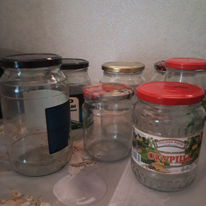 Банки разные для