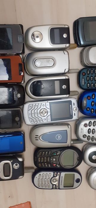 Telefoane Motorola cu incarcator