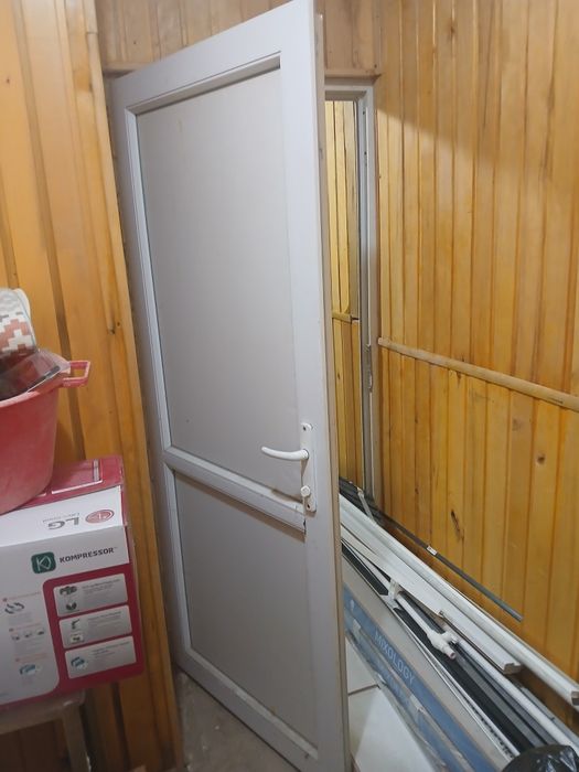 Пластик есік  3шт