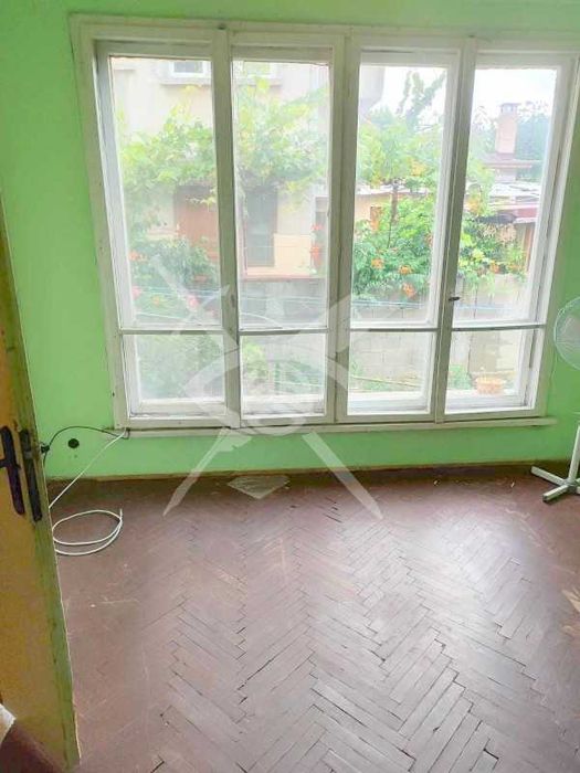 Етаж от къща в Карнобат 63141