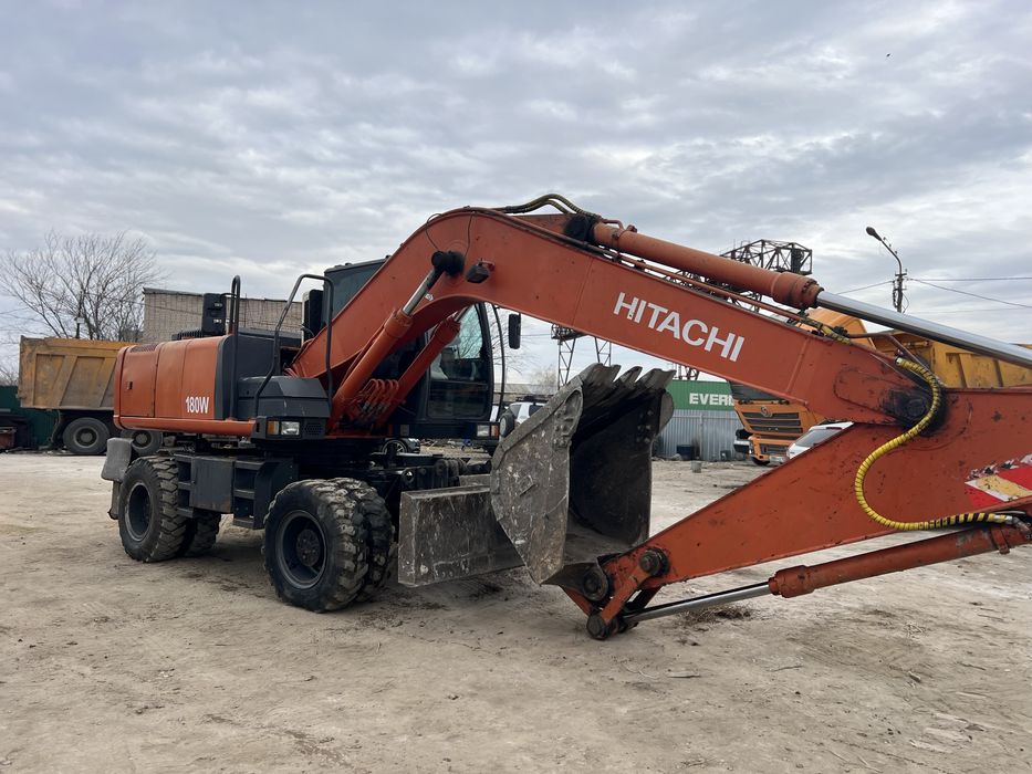 Продам колесный экскаватор 1 куб Hitachi
