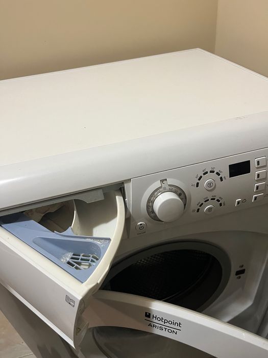 Пералня Hotpoint Ariston ARXF 109 – 6 кг – за ремонт