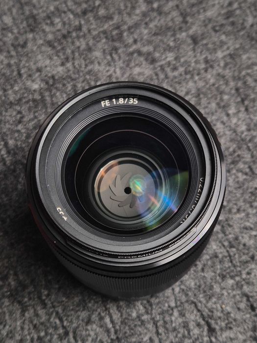 Sony FE 35mm f/1.8