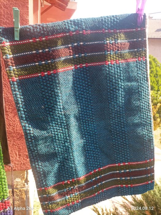 Продавам тъкани възглавници