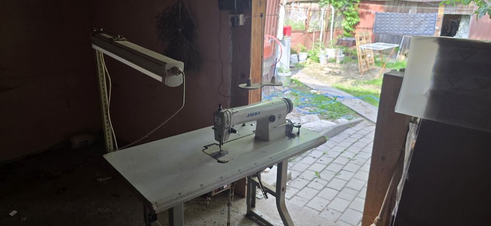 Masina de cusut electrica