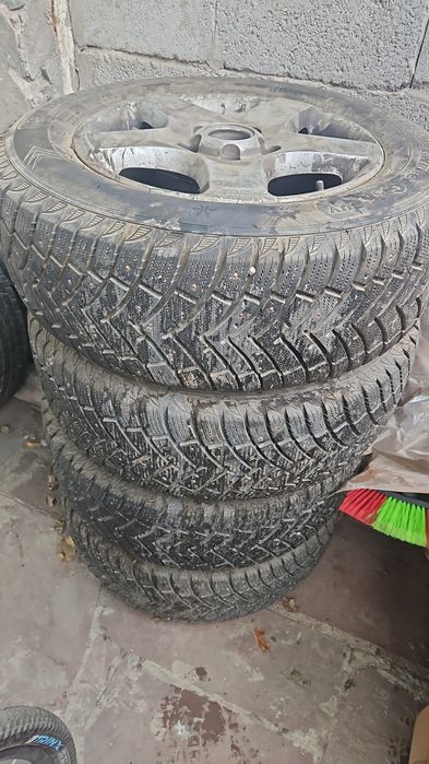 Диски с зимней резиной