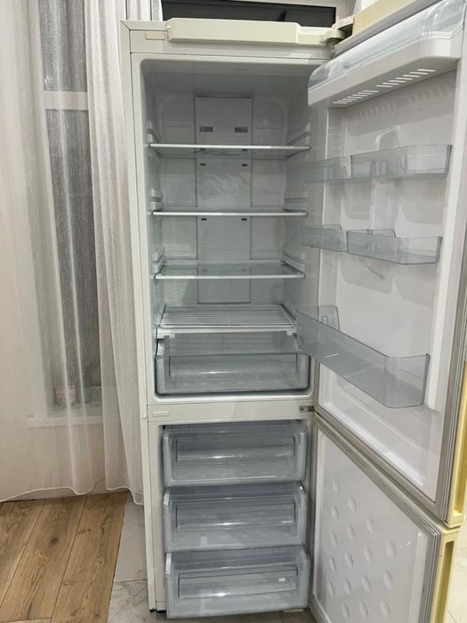 Холодильник Samsung No Frost