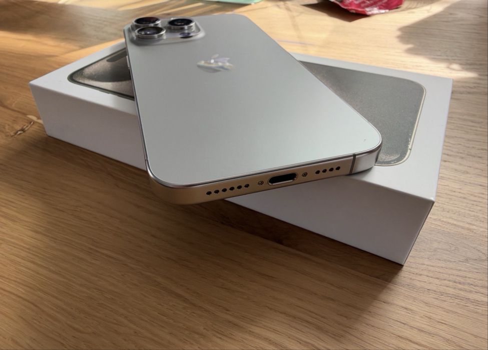 Vand Iphone 15 Pro max  512 GB  Natur Titanium