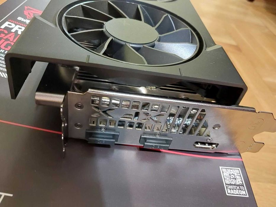 XFX SWIFT RX 9060 XT 16GB Triple Fan OC