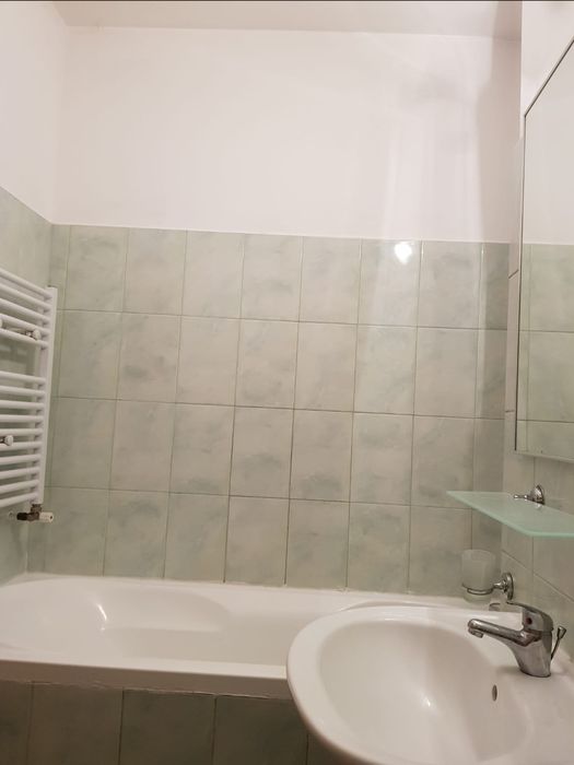 Studiou de închiriat