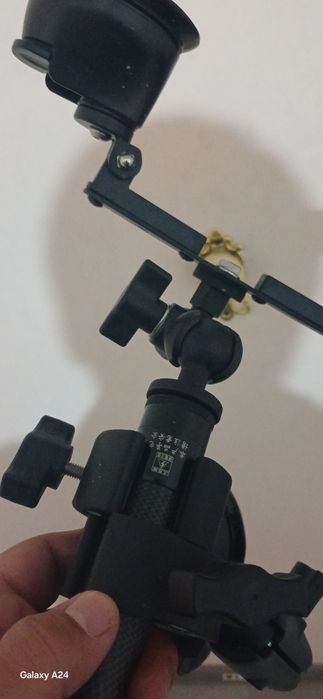 Крепление на авто для камера