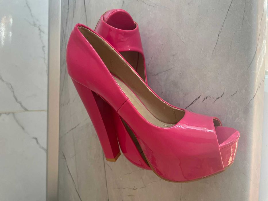 Pantofi decupati Platimo 38