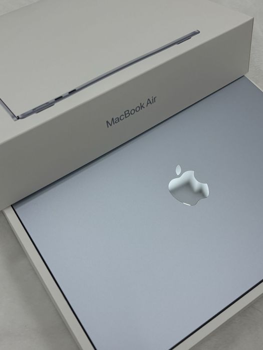 Macbook Air M4 2025 SkyBlue