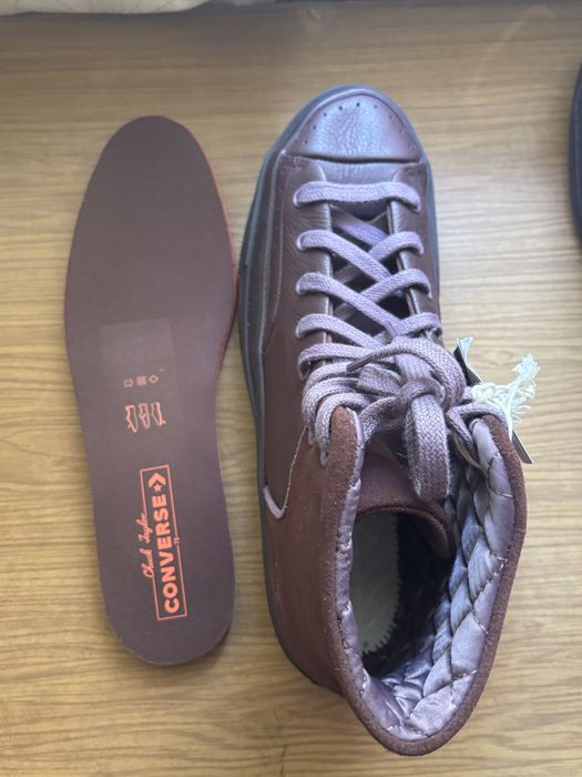 Продаётся новая обувь  «Converse»