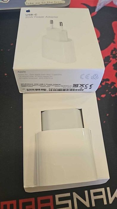 Зарядно устройство Apple USB-C Power Adapter, от контакт към 1x USB-C