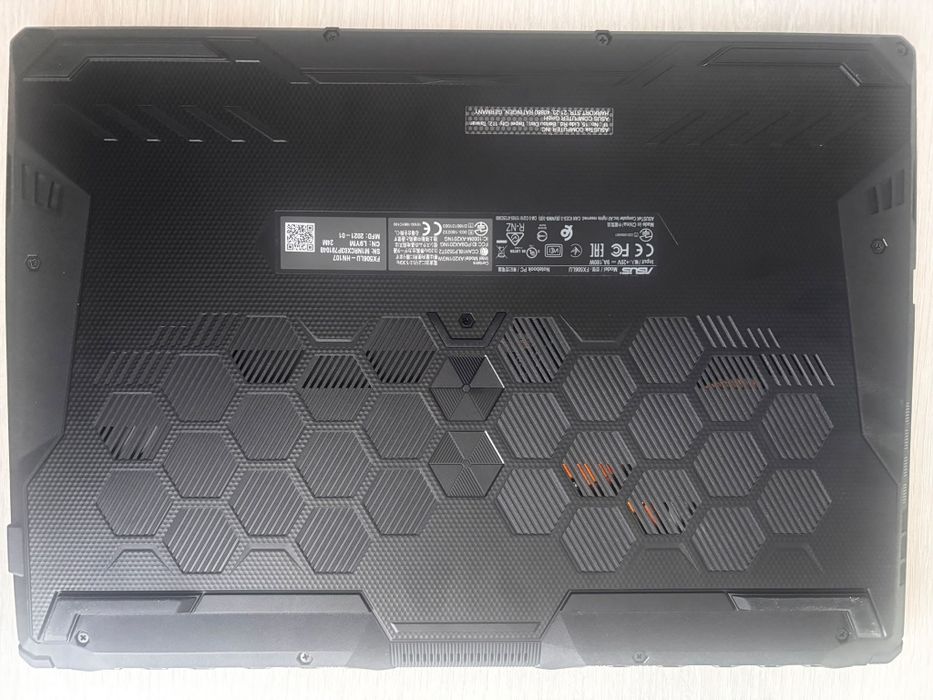 Laptop Gaming ASUS  TUF F15 FX506LU