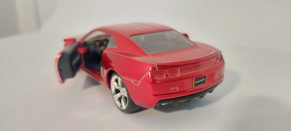 Macheta CHEVROLET CAMARO SS - JADA - Scala 1/32 - absolut noua !