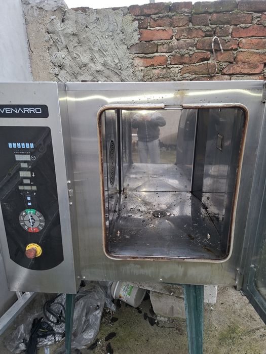Vând cuptor venarro pe gaz defect
