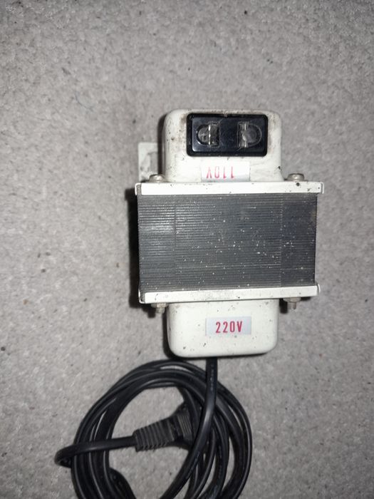 Step down convertor 220 / 110 V AC