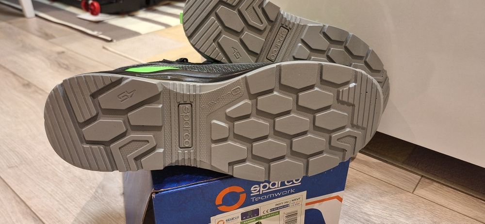 Високи работни обувки с бомбе Sparco INDY RANGER Mid S3S Черен цвят, размер 45