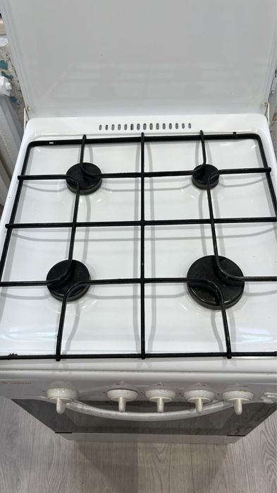 Продам газ плиту Gefest