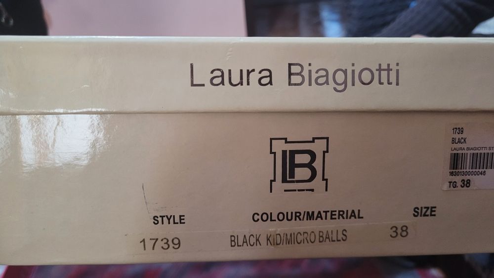 Vind cizme cu toc Laura Biagiotti NOU