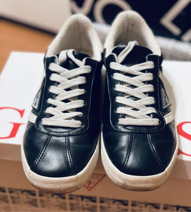 Обувки Guess - дамски