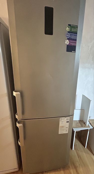 Продаю холодильник