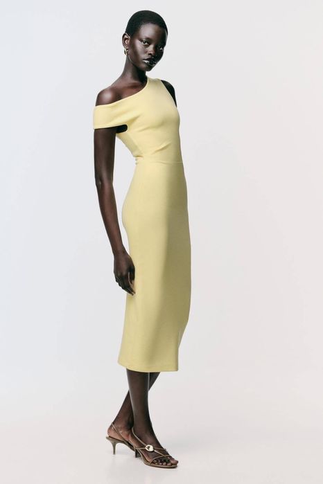 Рокля Zara по тялото