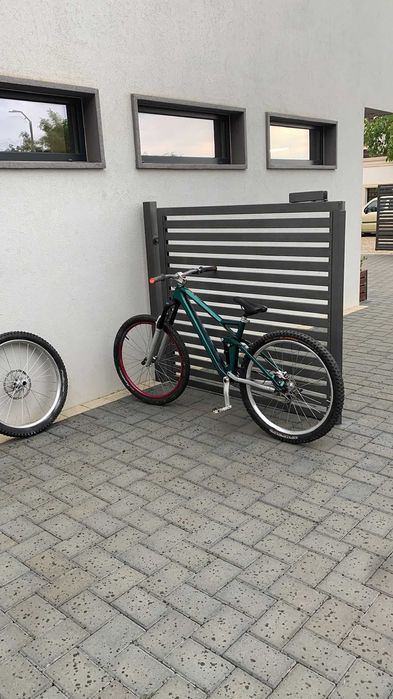 bicicleta full suspension cube