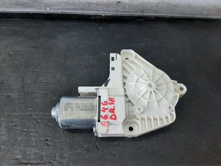 Motoras macara geam dreapta spate audi a6 c7 avant 4g5 4gd 8k0959812a