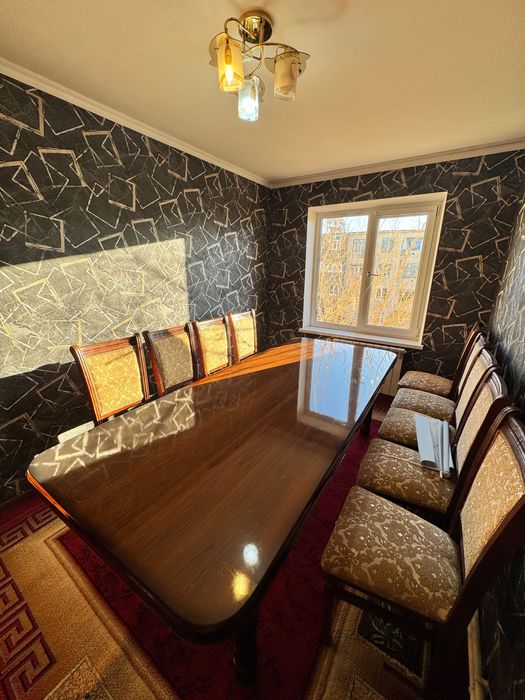 Стол стул сотилади 12 талик холати ало