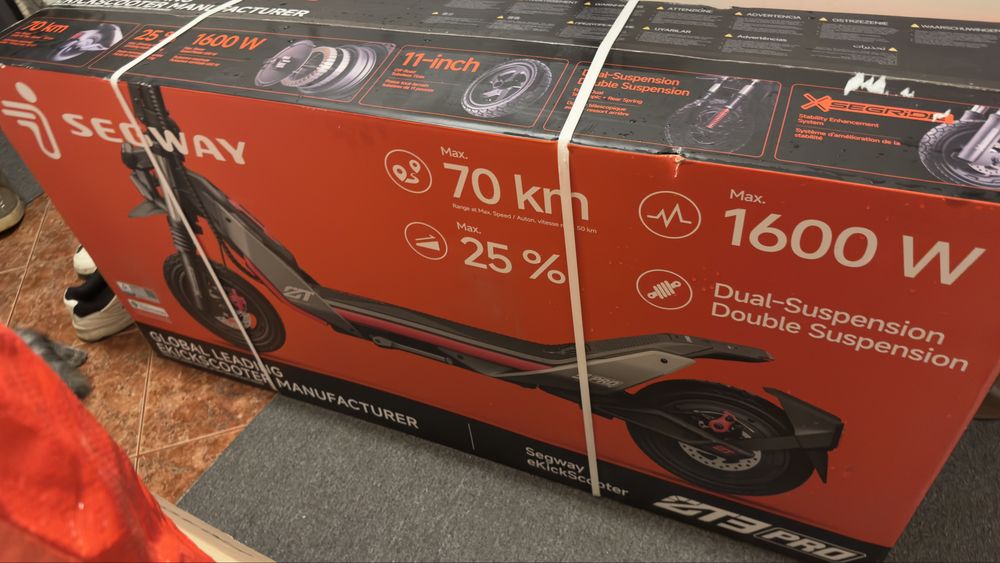 Trotineta electrica Segway ZT 3 Pro