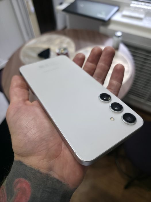 Samsung Galaxy S 24+