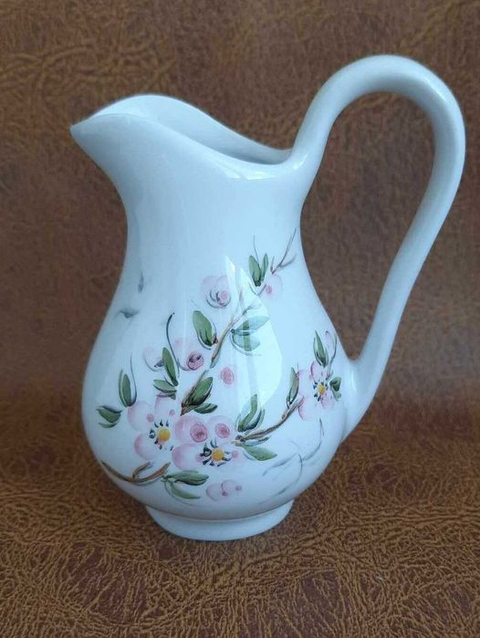 Порцеланови или керамични латиери, захарници и купа за супа