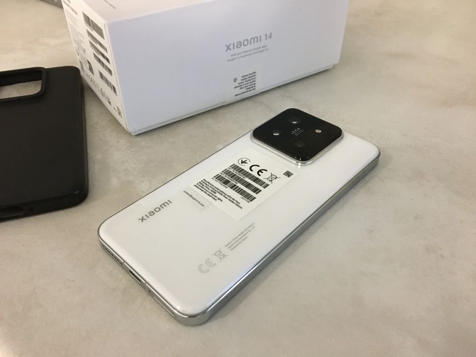 Xiaomi 14 512 GB 12 + 12 Ram White пълен комплект остатъчна гаранция