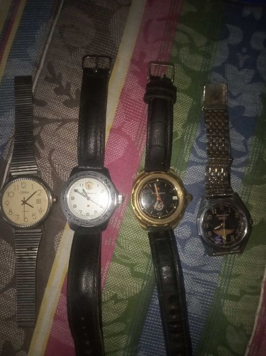 Часы наручные продам
